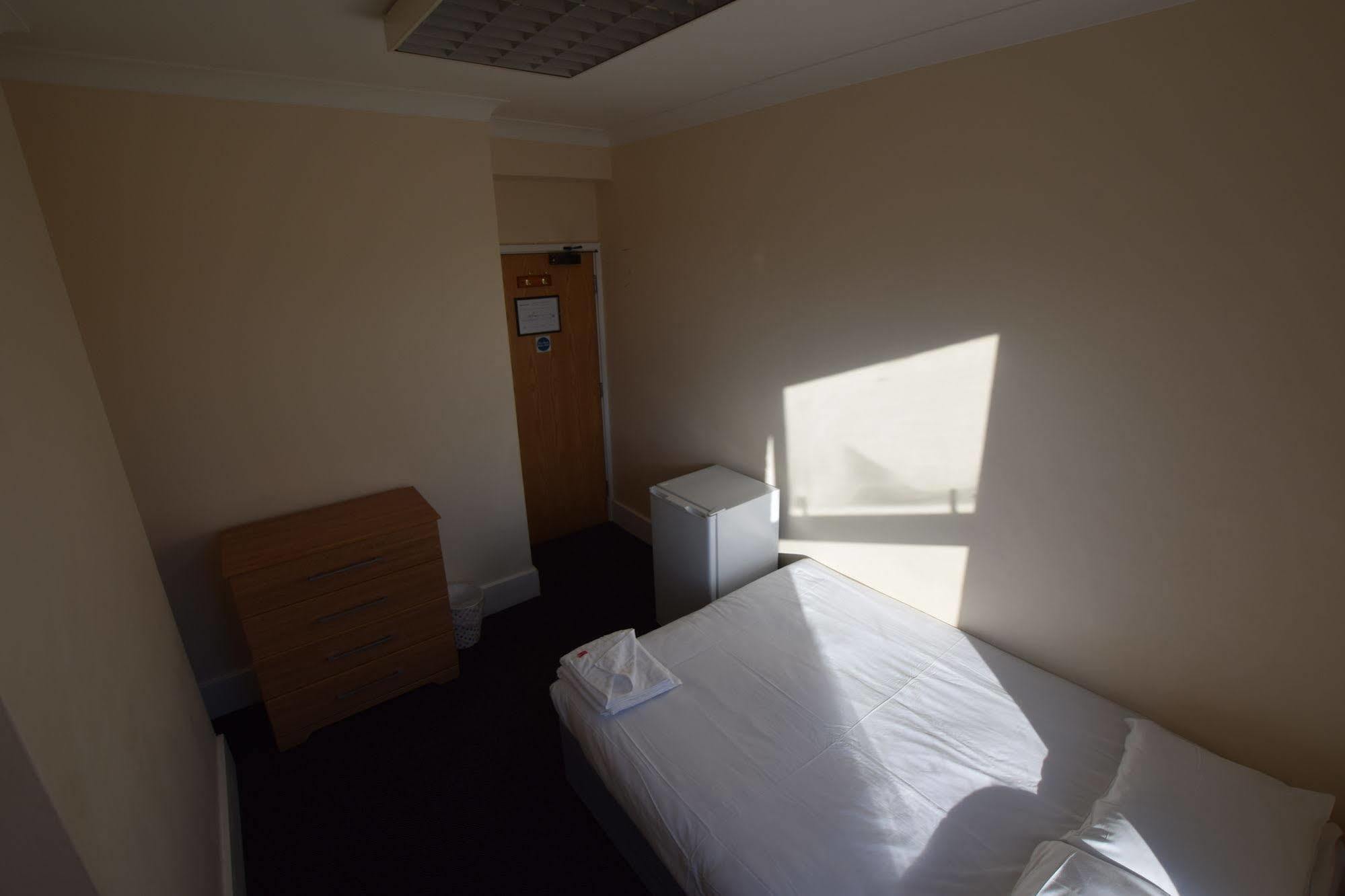 York Hotel Ίλφορντ Εξωτερικό φωτογραφία