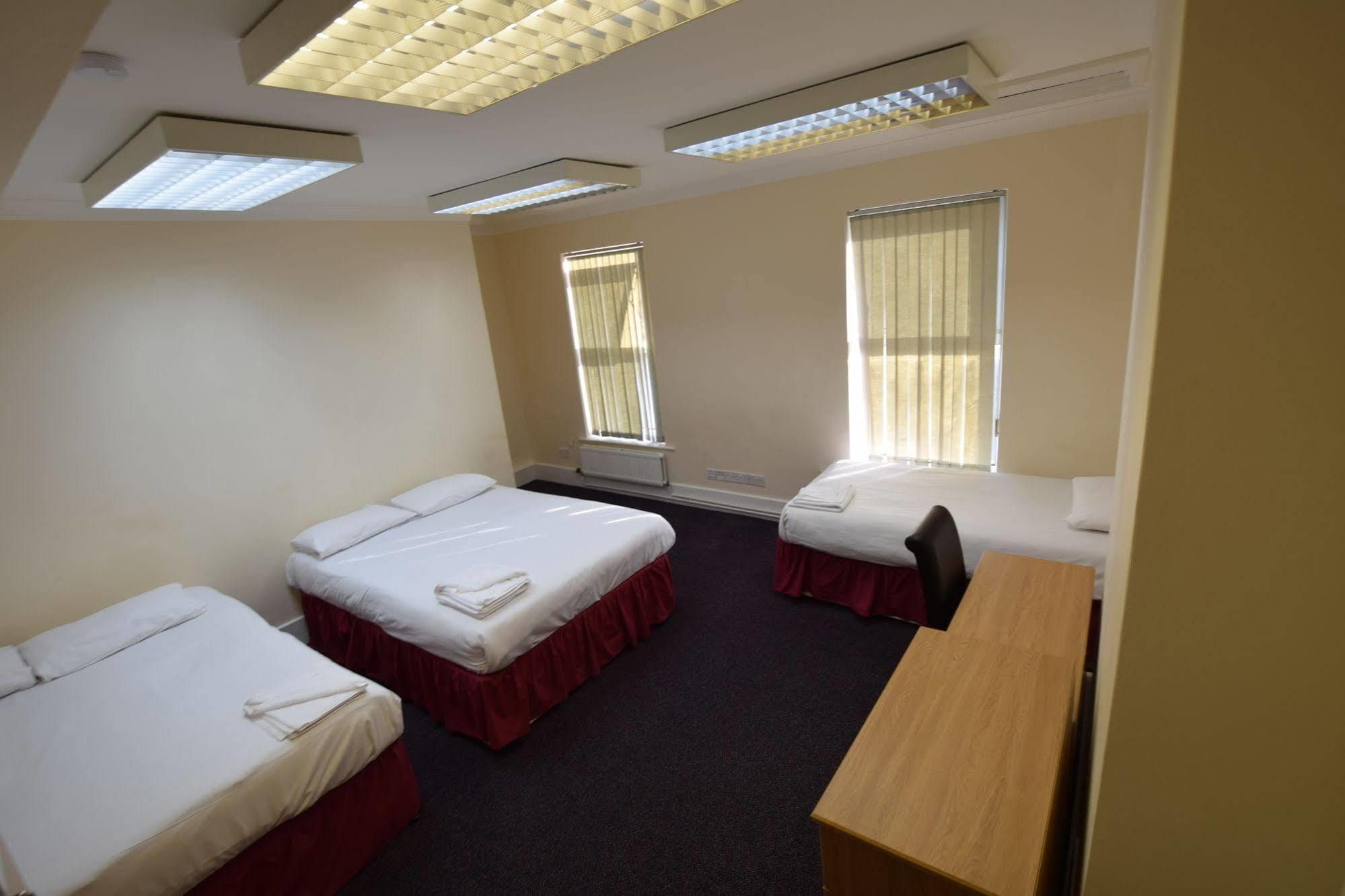 York Hotel Ίλφορντ Εξωτερικό φωτογραφία