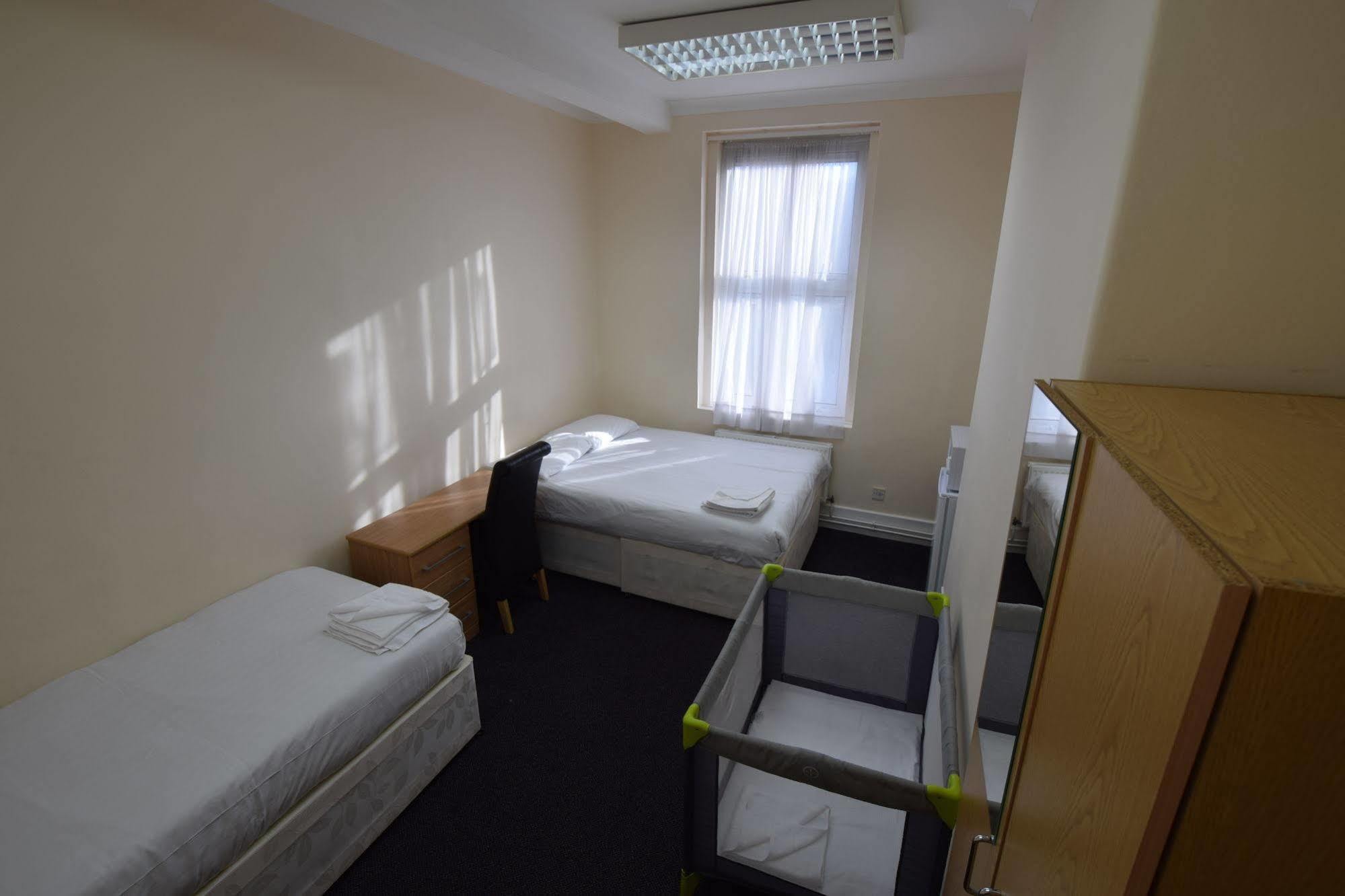 York Hotel Ίλφορντ Εξωτερικό φωτογραφία