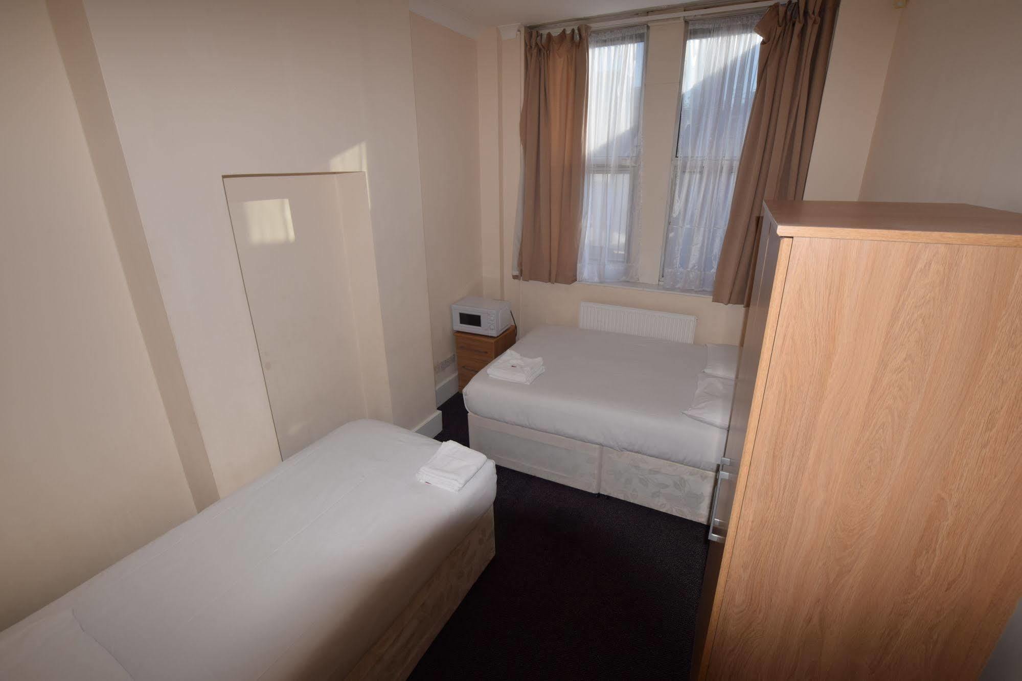 York Hotel Ίλφορντ Εξωτερικό φωτογραφία
